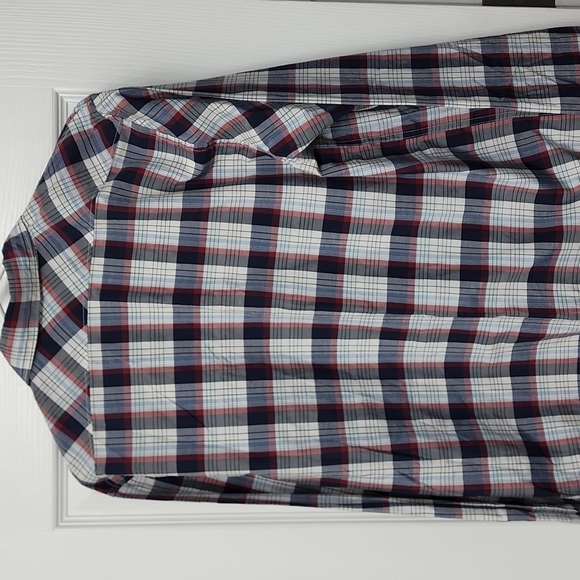 D&G Button Down - Picture 6 of 6